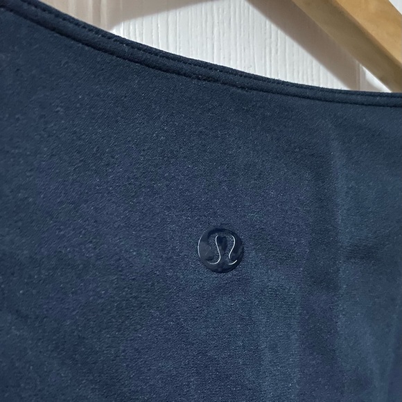 Lululemon navy blue long sleeve top size 6 / small - Picture 2 of 3